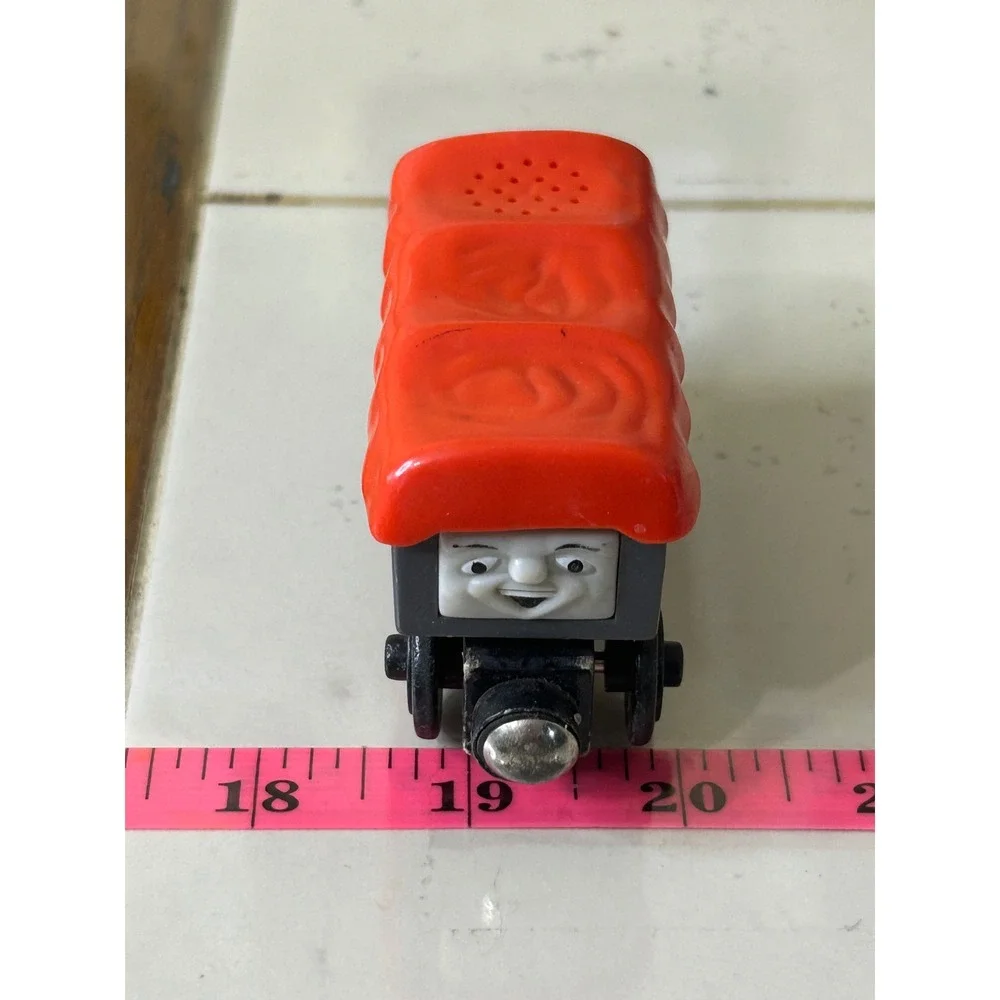 Thomas Wooden Railway Giggling Troublesome Truck Grey Orange Train Car